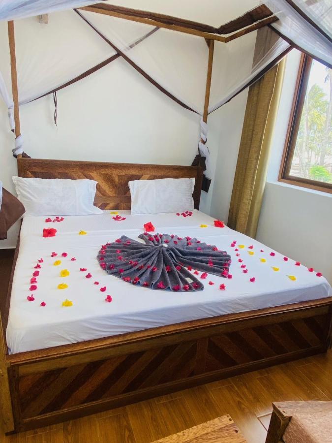 Mambo Inn Nungwi Ngoại thất bức ảnh