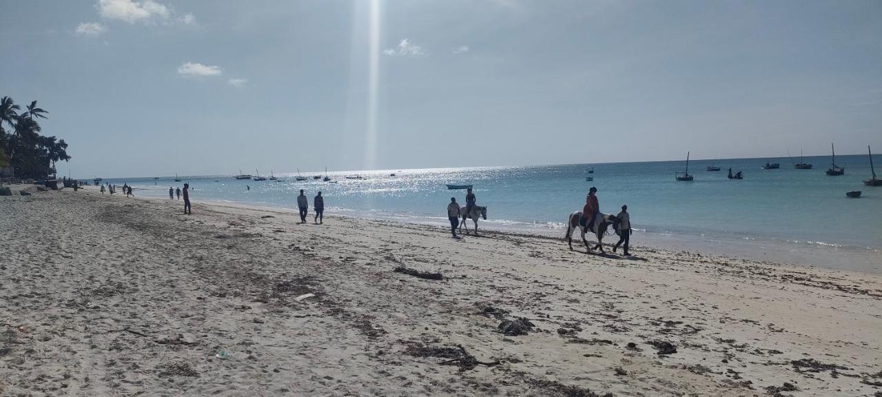 Mambo Inn Nungwi Ngoại thất bức ảnh